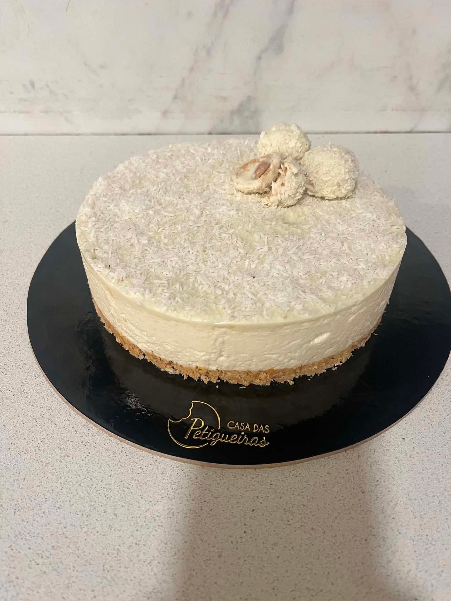 Cheesecake de Coco e Raffaello Casa das Petigueiras